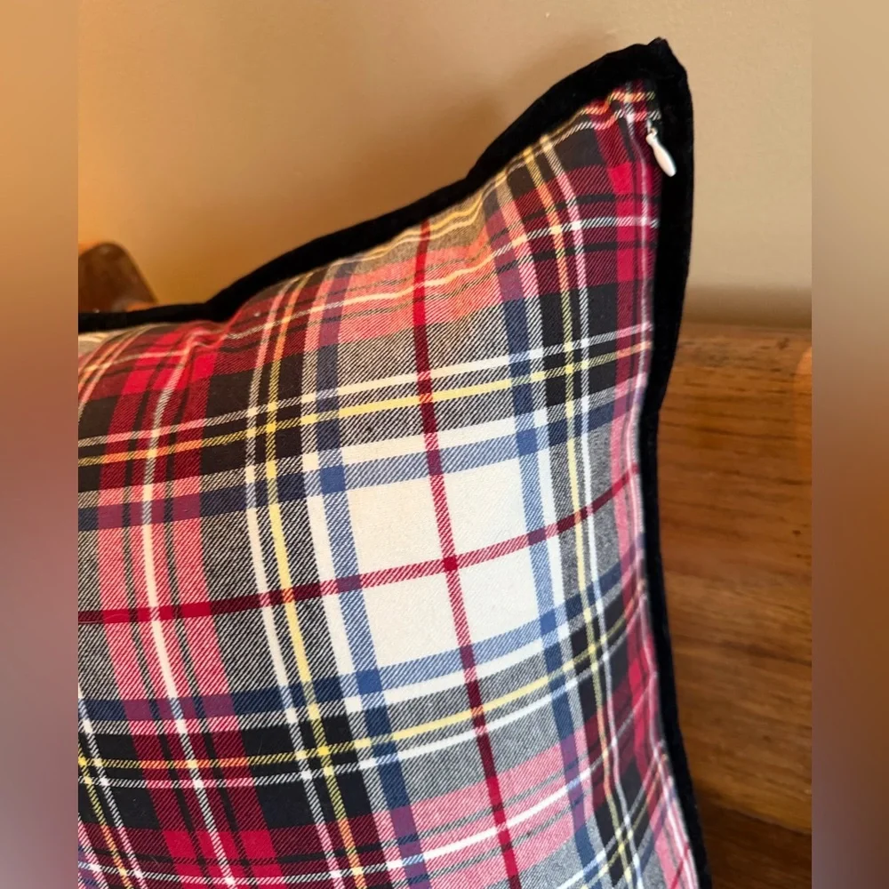 Ralph Lauren Festive Cozy Tartan Plaid Velvet Trim Pillow Red White Blue Black